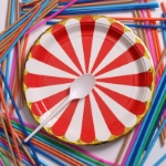 Picture of Red And White Pattern Paper Plate