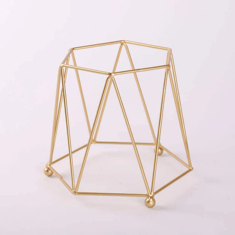 صورة Golden Support Stand For Bowls