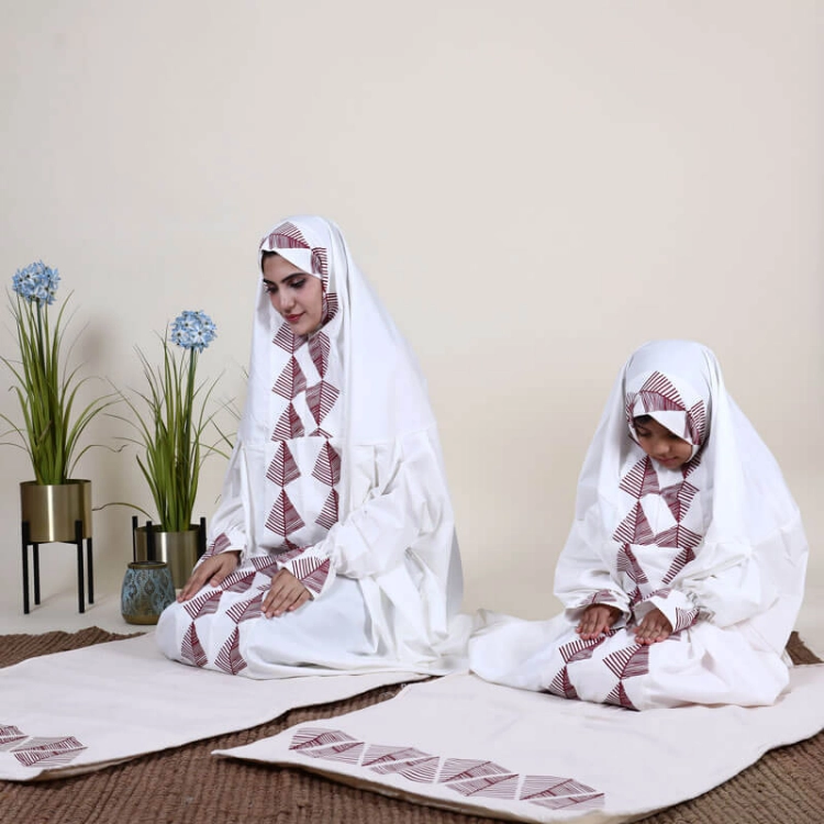 Picture of Prayer Set Design M4-1 (With Name Embroidery Option)