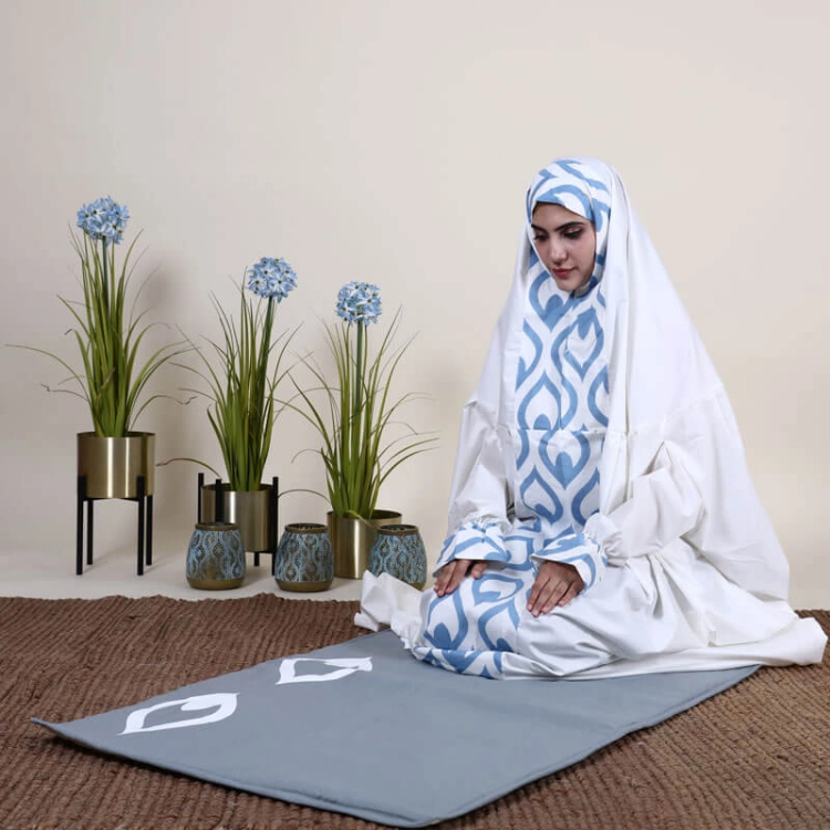 Picture of Prayer Set Design M2-4 (With Name Embroidery Option)