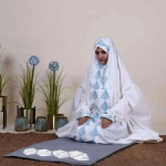 Picture of Prayer Set Design M4-3 (With Name Embroidery Option)