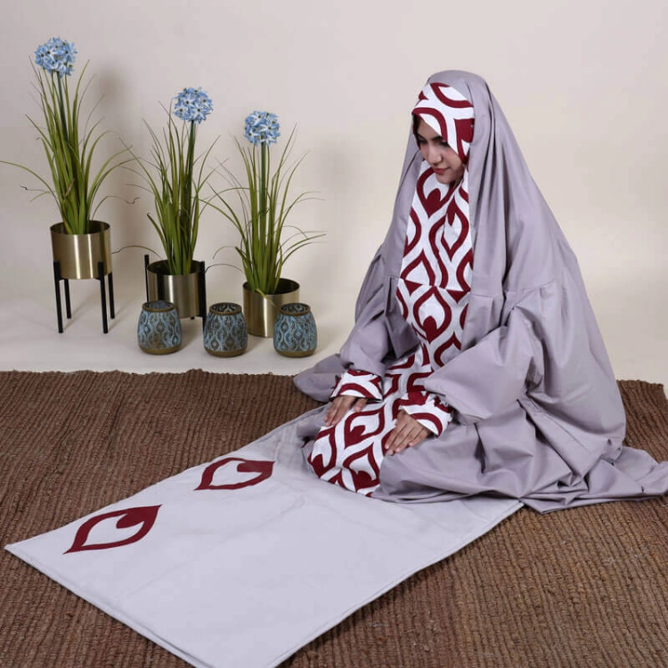 Picture of Prayer Set Design M2-7 (With Name Embroidery Option)