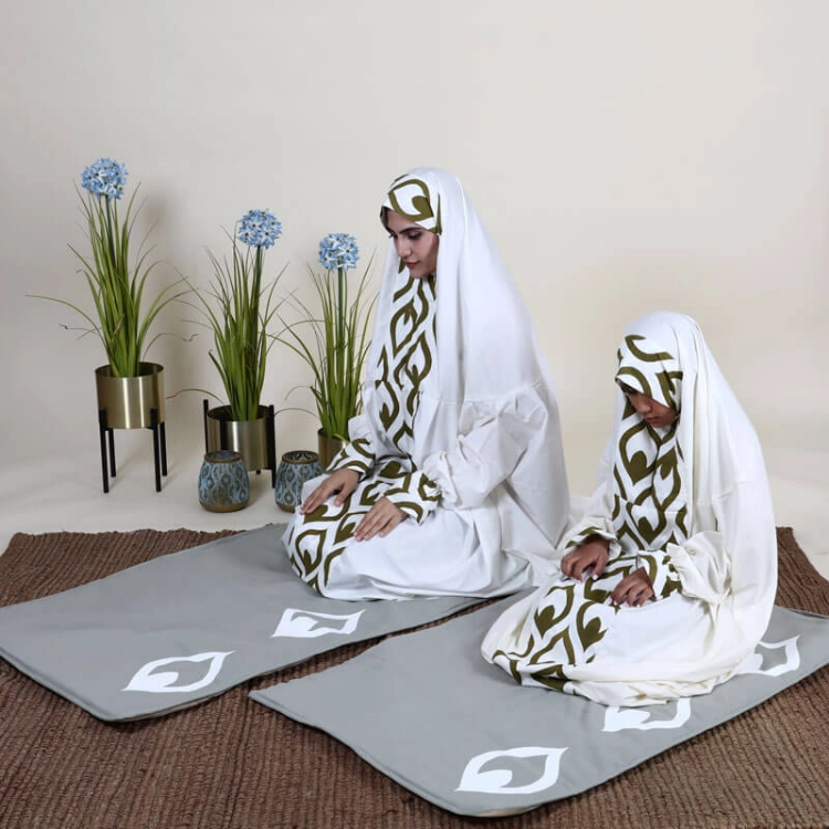 Picture of Prayer Set Design M2-2 (With Name Embroidery Option)
