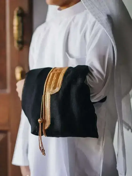 Picture for category Traditional Clothing