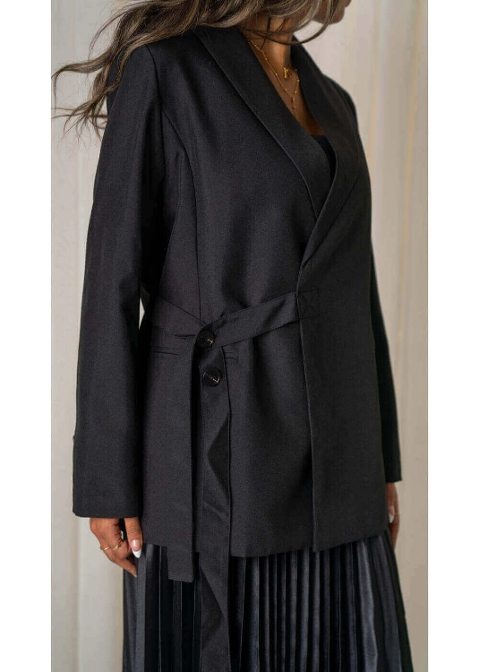 Picture of 7489 Black Blazer With Skirt Set For Women