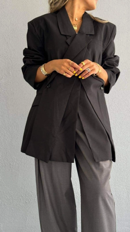 Picture of 7494 Black Fitted Overlap Blazer For Women